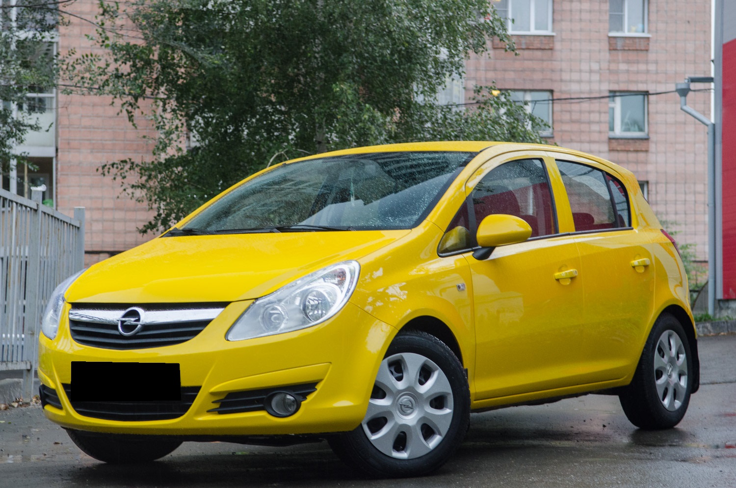 Opel corsa 2013. Опель Корса 2013. Опель Корса 2008 года. Corsa 2013. Маленькая машина в желтом цвете.